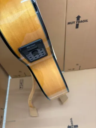 Guitarra Flamenca amplificada con previo MD100