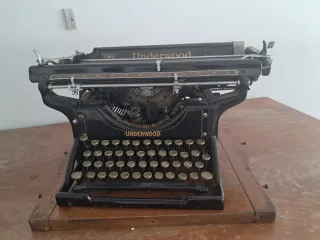 Máquina de escribir Underwood, años 40-50