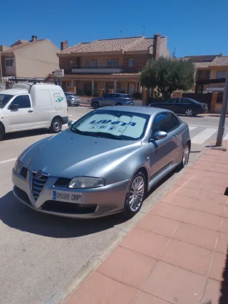 Alfa Romeo GT 2004