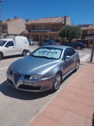 Alfa Romeo GT 2004