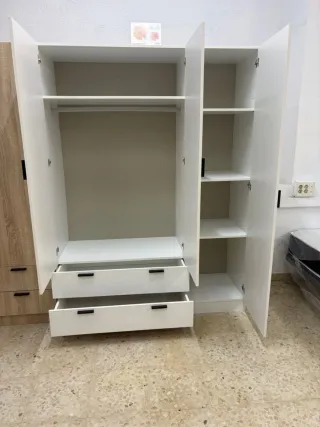 Armadi moderni in legno