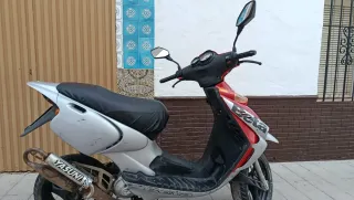 Beta Ark Scooter Rojo/Plata