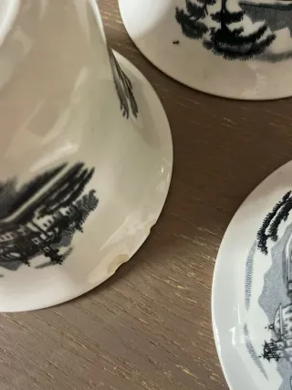 Set di cinque tazze in porcellana La Cartuja de Sevilla