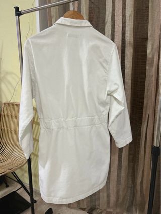 Vestido vaquero blanco Zara