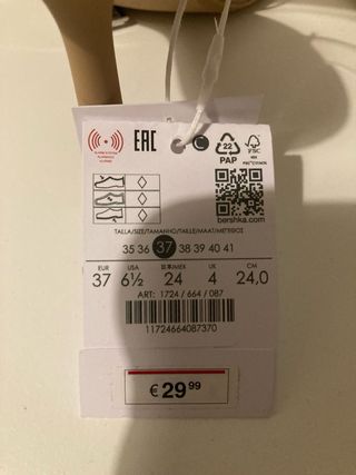 Zapatos beige con tiras transparentes (talla 37)