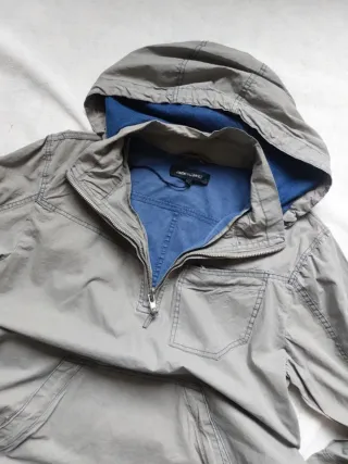 Chaqueta Jack & Jones Gris con Capucha