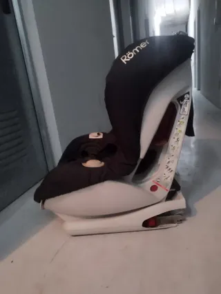 Silla de coche Römer negra