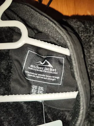 Cazadora de invierno negra