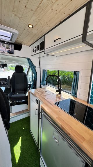 Alquiler de Furgoneta Camper en Malaga