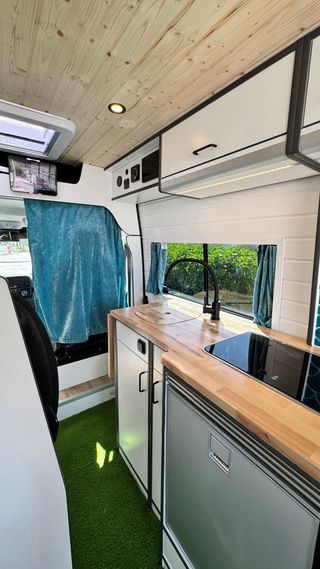 Alquiler de Furgoneta Camper en Malaga