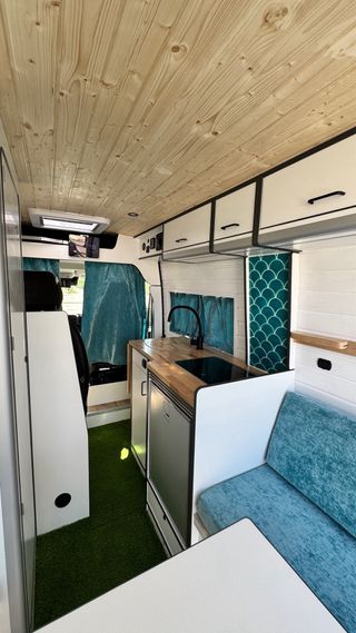 Alquiler de Furgoneta Camper en Malaga