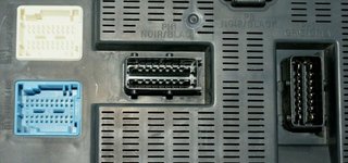 Caja de Fusibles  PEUGEOT / CITROEN P08-00 9663798480
