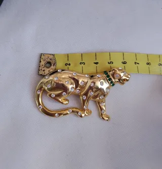 Broche Leopardo Dorado con Cristales Verdes