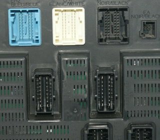 Caja de Fusibles CITROEN / PEUGEOT 9659285580 BSI 2004 P08-00