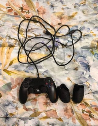 PS4 (PlayStation 4) + 7 Juegos