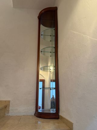 Vitrina rinconera madera y cristal