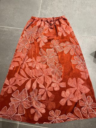Conjunto Chaqueta y Falda Estampada