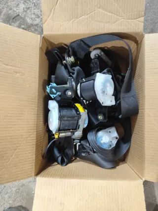 Cinturones Honda Accord 1999-2001