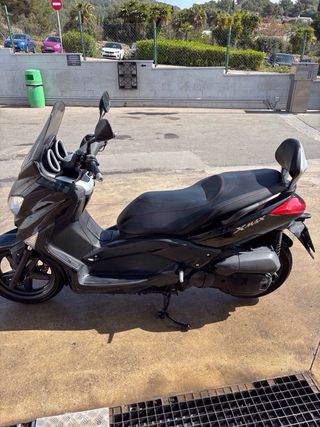 YAMAHA XMAX 125cc Negra Automática