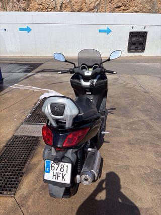 YAMAHA XMAX 125cc Negra Automática