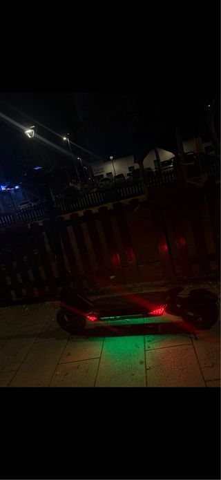 Patinete Eléctrico con Luces LED