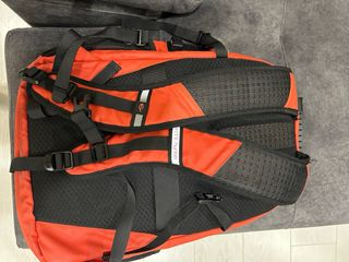 Mochila Arctic Hunter naranjs y negra