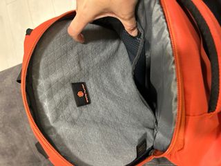 Mochila Arctic Hunter naranjs y negra