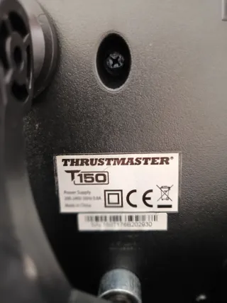 Volante Thrustmaster T15 con pedales