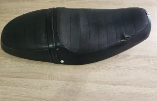 Asiento Triumph Thruxton 900 Negro