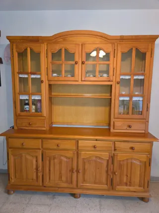 NEGOCIABLE, En Chipiona, Mueble pino salón tv