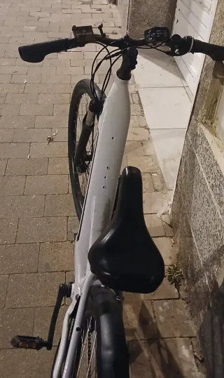 Bici Eléctrica Décathlon Motor 250W, batería 36V