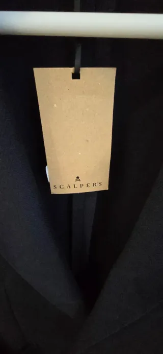 Americana "Scalpers" Talla 48. Nueva con etiqueta.