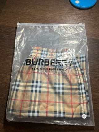 Pantalón corto Burberry cuadros