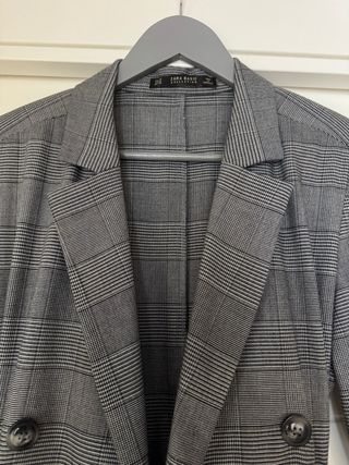 Mono americana Zara gris