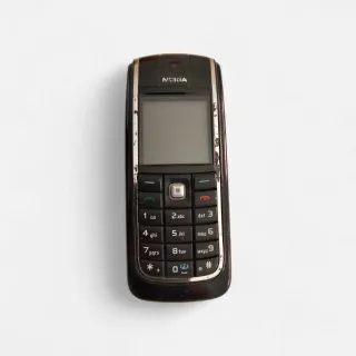 Móvil Nokia Negro y Plateado