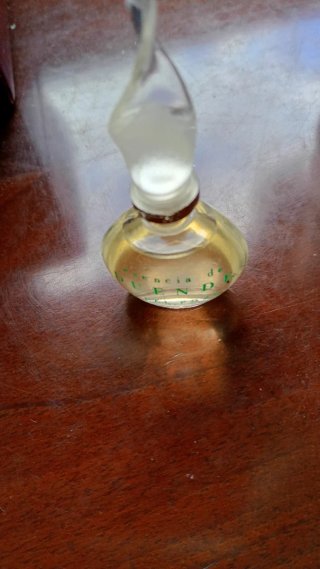 Miniaturas de Perfumes llenos , sin usar.
