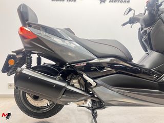 YAMAHA X-MAX 300 TECH MAX 2022 2418 kms.