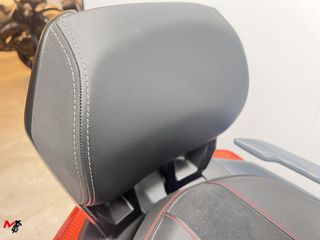 YAMAHA X-MAX 300 TECH MAX 2022 2418 kms.