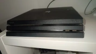 Consola PS4 Pro 1TB + TV LG 43 4K