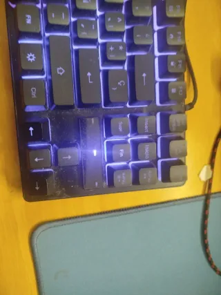 Teclado Mecánico Mars Gaming RGB