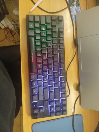 Teclado Mecánico Mars Gaming RGB