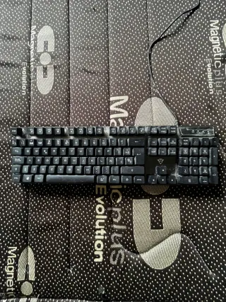 Teclado Gaming Trust RGB
