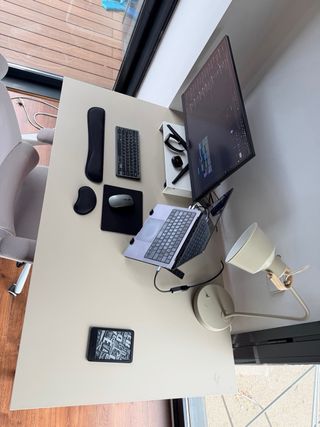 Grande scrivania da ufficio IKEA