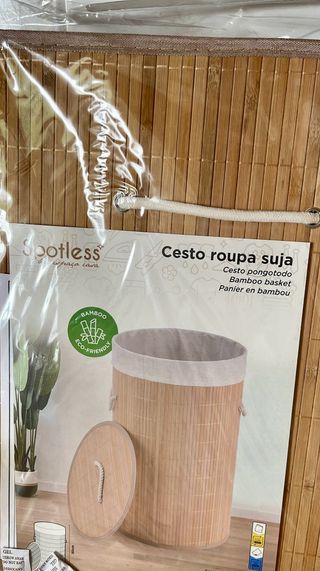 Cesto de roupa em bambu e tecido