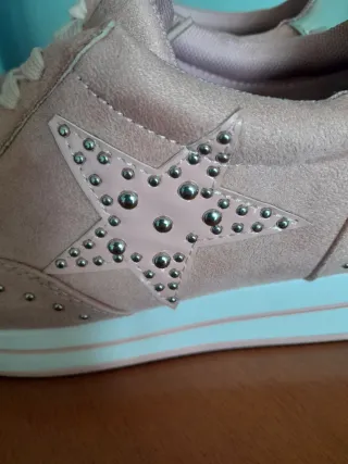 Deportivas rosas y plateadas talla 36
