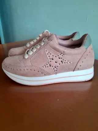 Deportivas rosas y plateadas talla 36