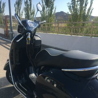 Piaggio Vespa Gts Super 125 Negra