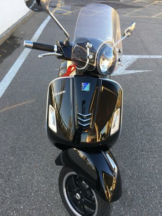 Piaggio Vespa Gts Super 125 Negra