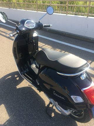 Piaggio Vespa Gts Super 125 Negra