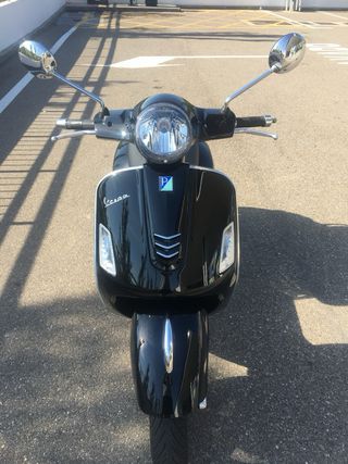 Piaggio Vespa Gts Super 125 Negra
